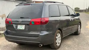 Toyota Sienna LE 2008 Gray
