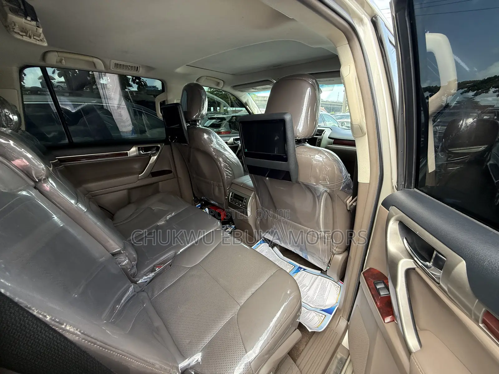 Lexus GX 460 2012 Gold