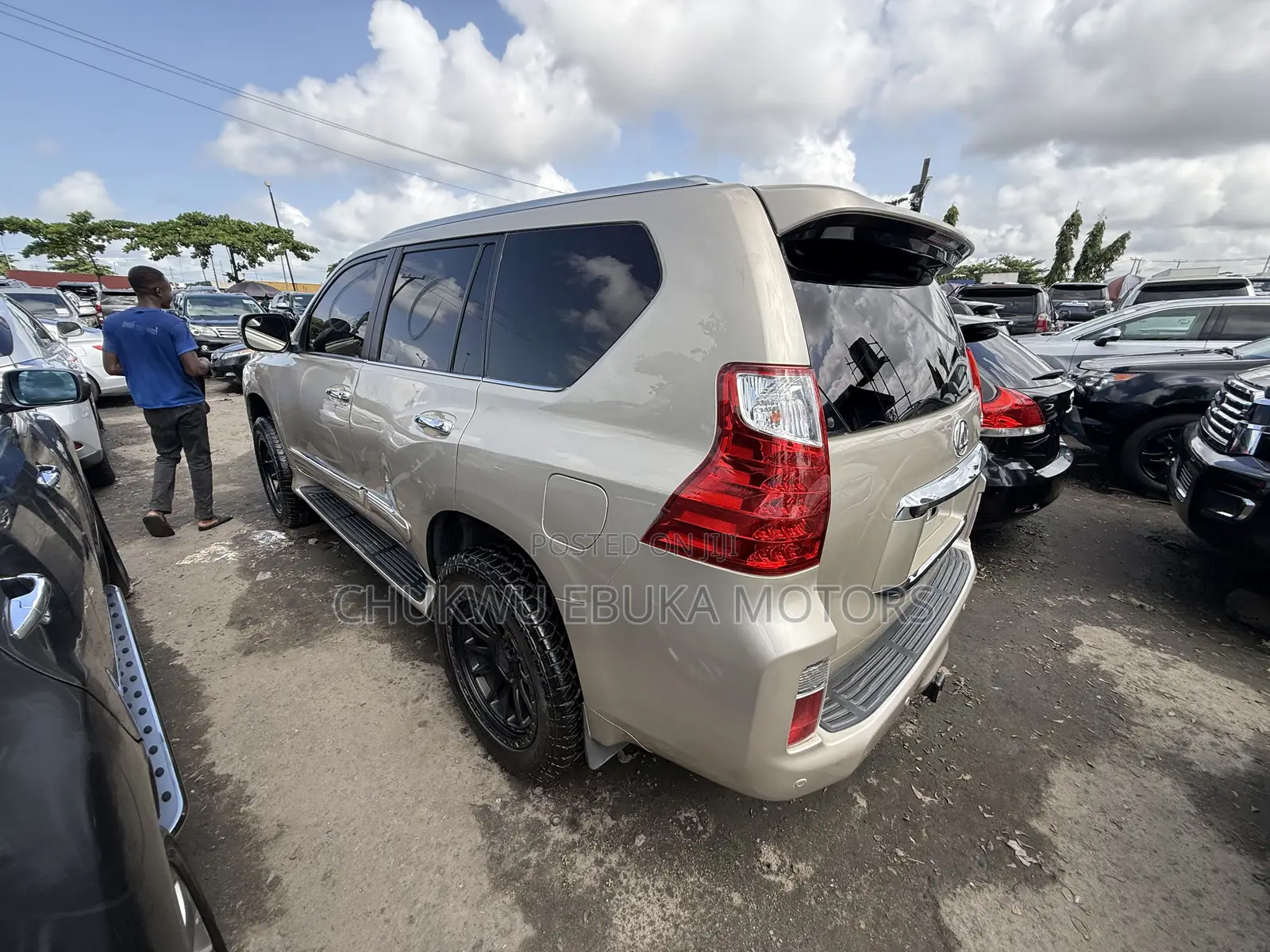 Lexus GX 460 2012 Gold