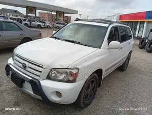 Toyota Highlander 2004 White