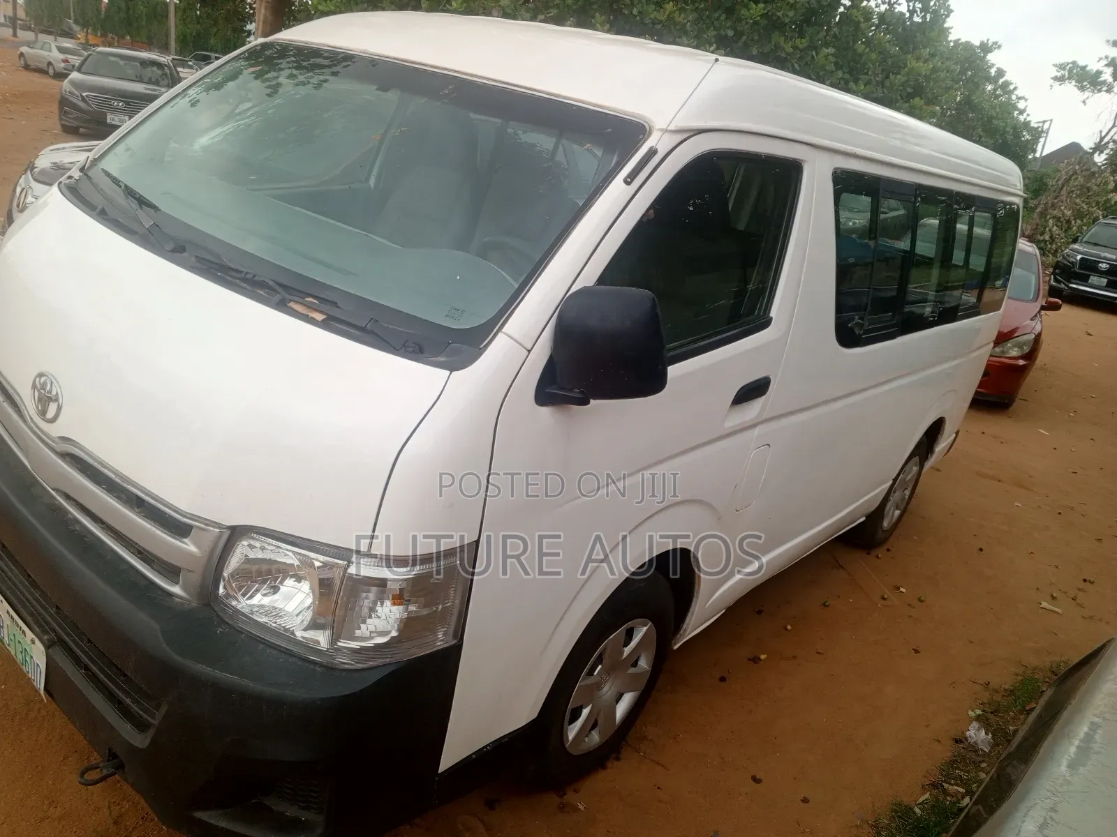 Toyota HiAce 2012 White