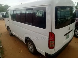 Toyota HiAce 2012 White