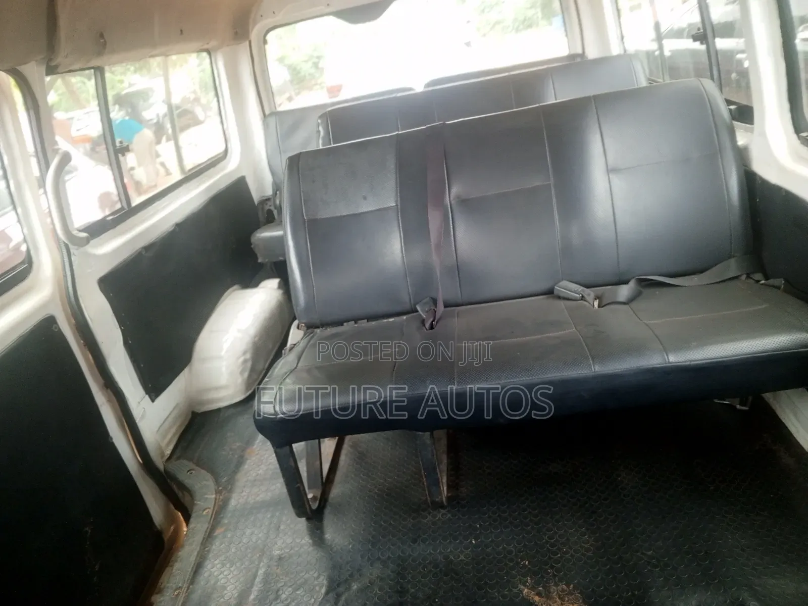 Toyota HiAce 2012 White