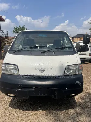 Nissan Vanette 2002 White