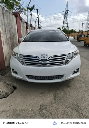 Toyota Venza XLE 2009 White