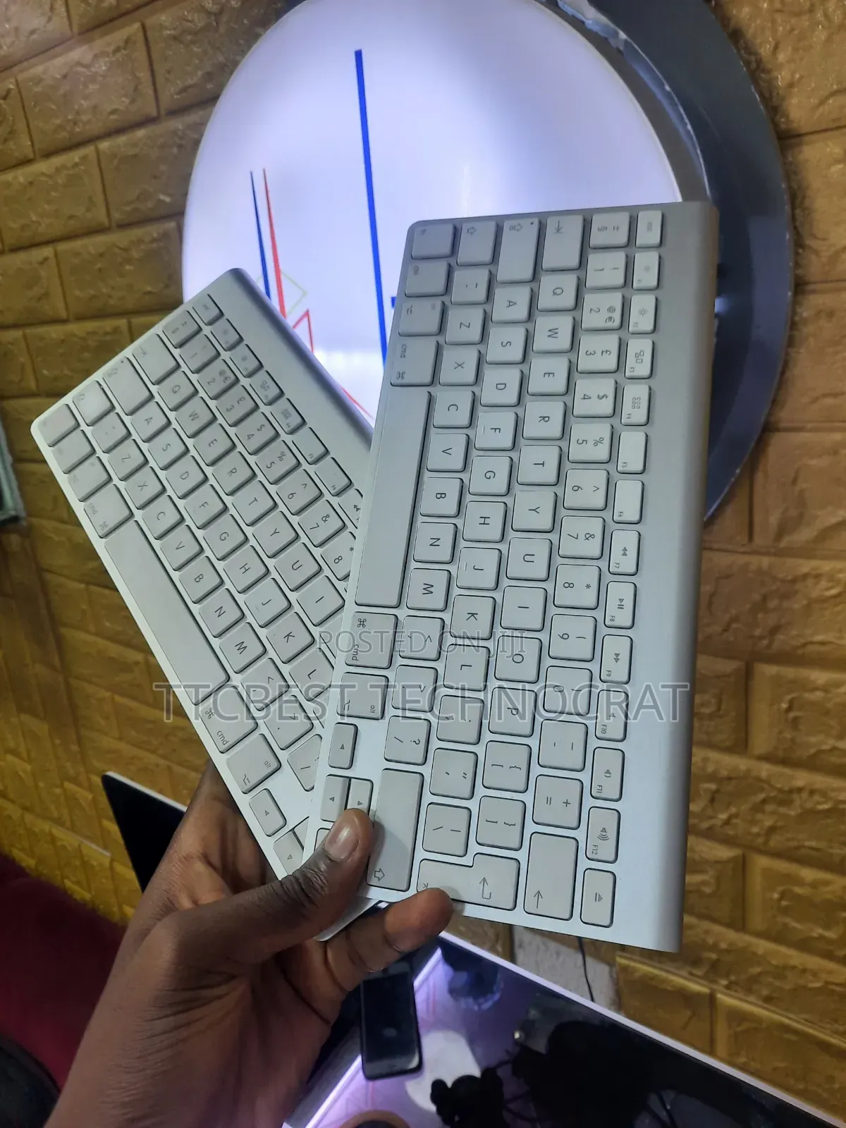 Apple Magic 1 Keyboard