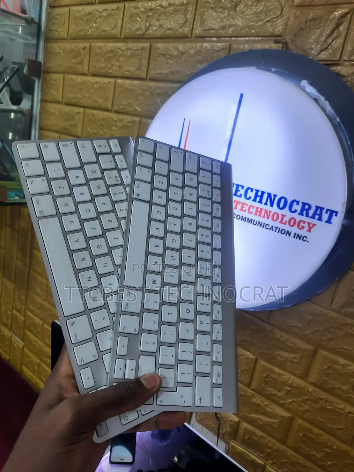 Apple Magic 1 Keyboard