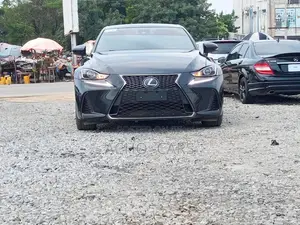Lexus IS 2018 Silver