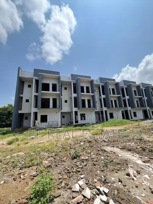 4bdrm House in Apo Resettlement for sale