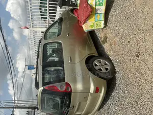 Toyota Yaris 2004 Gold