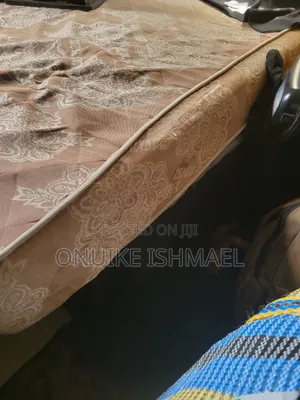 Neatly Usee Bed