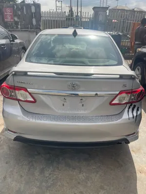 Toyota Corolla 2012 Silver