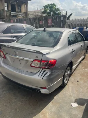 Toyota Corolla 2012 Silver
