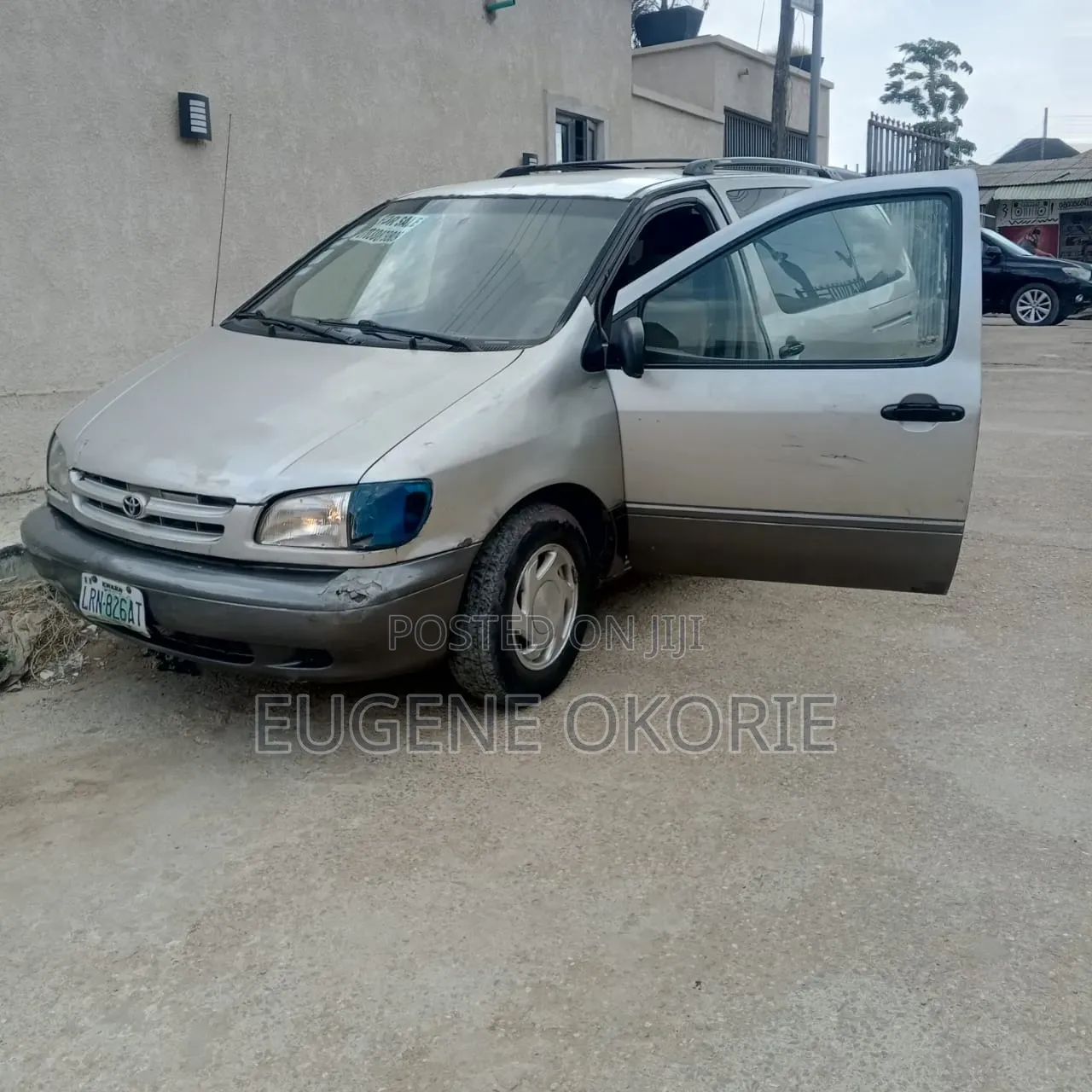 Toyota Sienna 2000 Silver