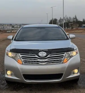 Toyota Venza 2010 Silver