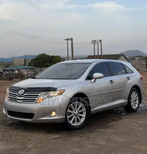 Toyota Venza 2010 Silver