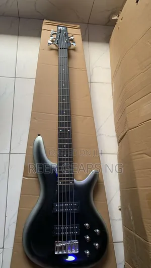 Grey Sr305 Ibanez Bass Guitar 5 Strings
