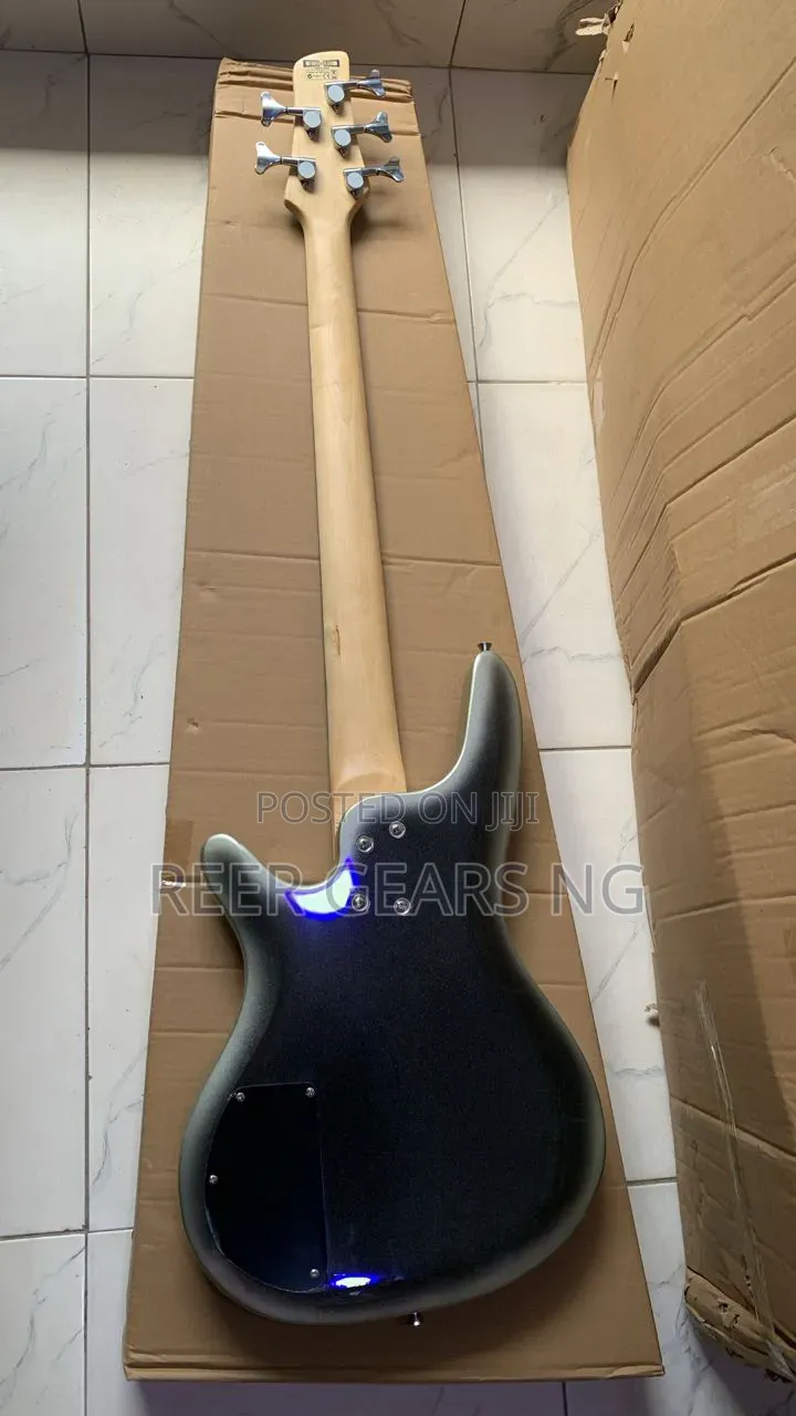 Grey Sr305 Ibanez Bass Guitar 5 Strings