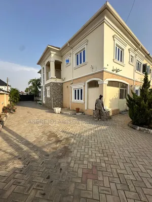 4bdrm Duplex in In An Estate, Life Camp for rent