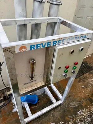 3 Membrane Reverse Osmosis (R.O) Water Treatment Machine