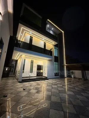 5bdrm Duplex in Zone B for sale