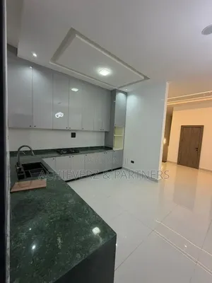 5bdrm Duplex in Zone B for sale