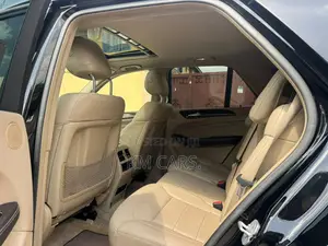 Mercedes-Benz M Class ML350 4dr SUV (3.5L 6cyl 7A) 2015 Black