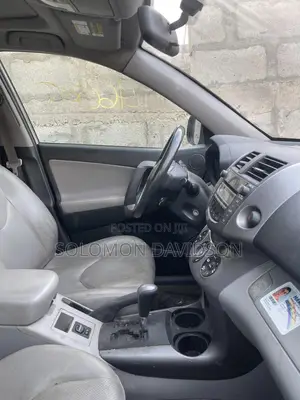 Toyota RAV4 Limited V6 2008 White