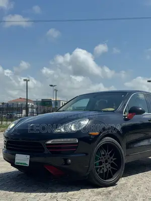 Porsche Cayenne S 2012 Black