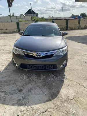 Toyota Camry LE 4dr Sedan (2.5L 4cyl 6A) 2014 Gray
