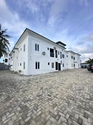 2bdrm Apartment in Lekki Expressway for sale