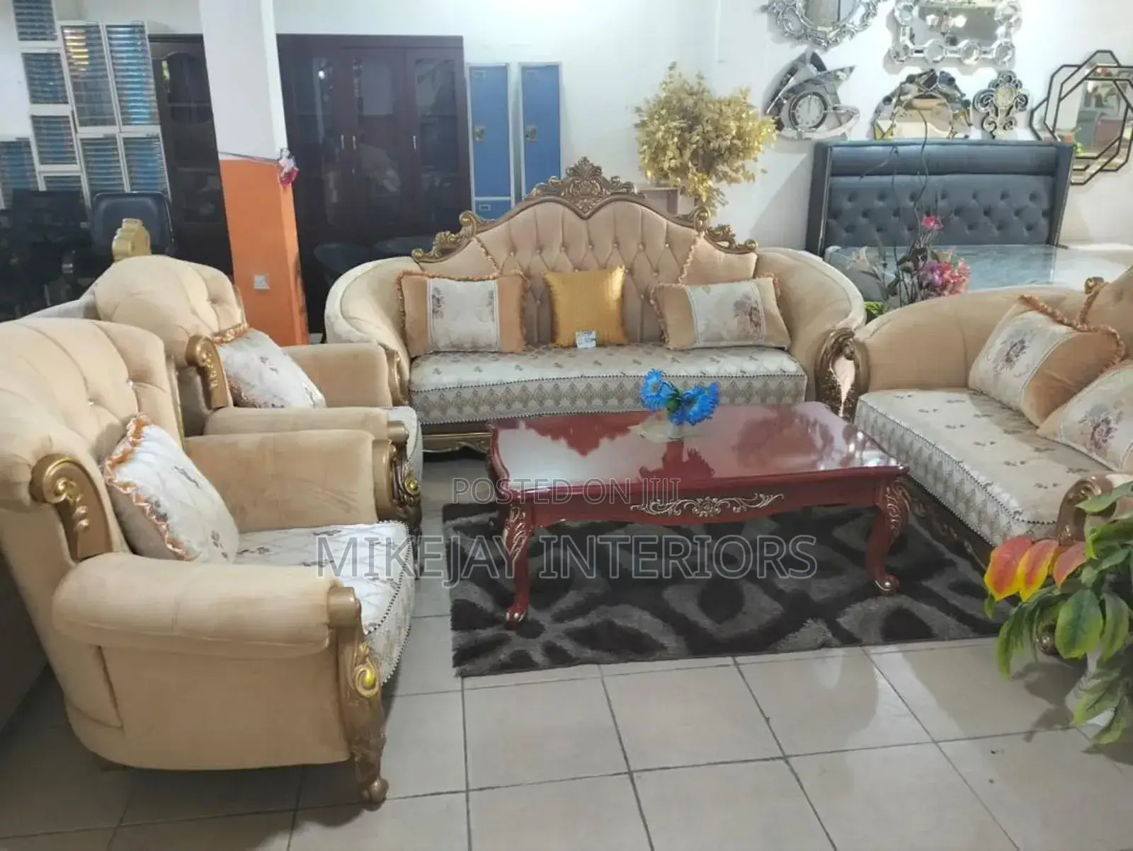 Royal Quality Couch