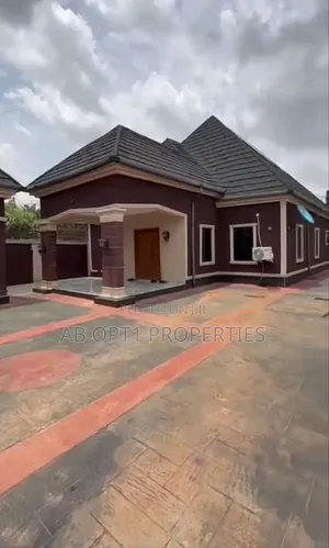 Furnished 4bdrm Bungalow in Uroho, Sapele Road, Benin City for sale
