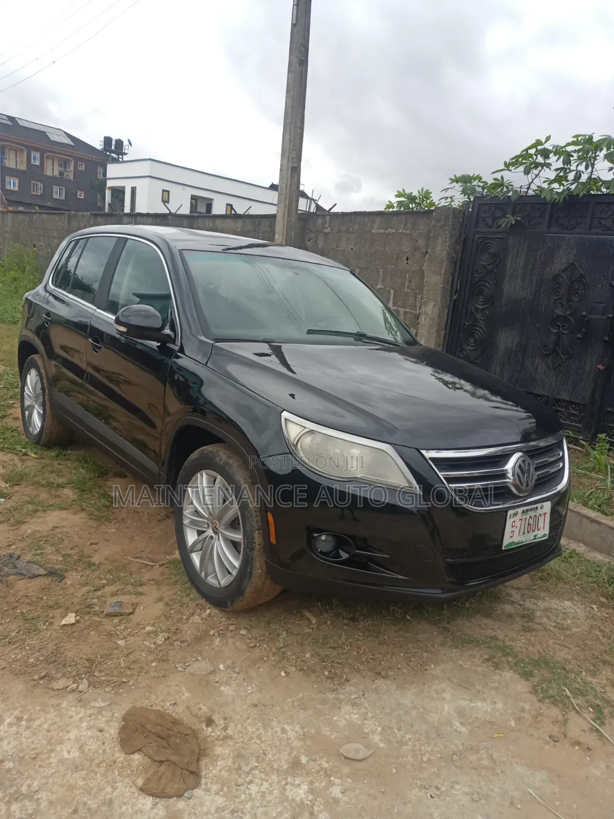 Volkswagen Tiguan S 2011 Black