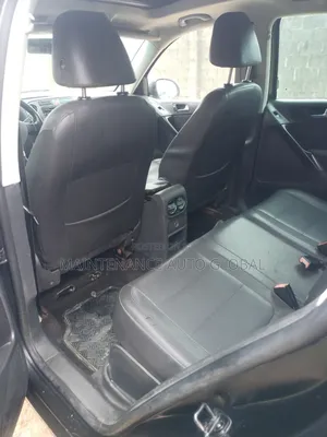 Volkswagen Tiguan S 2011 Black