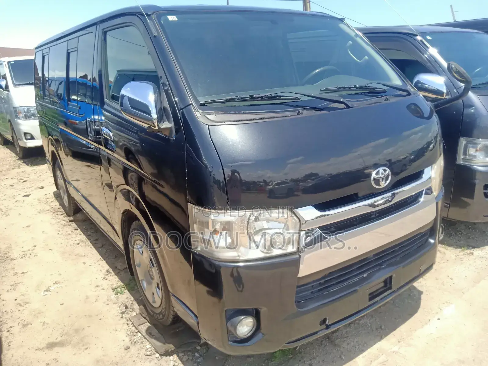Toyota HiAce 2010 Black