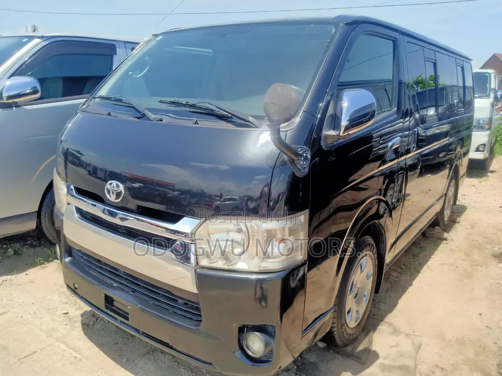 Toyota HiAce 2010 Black
