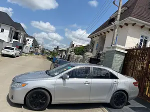 Toyota Camry 2010 Silver