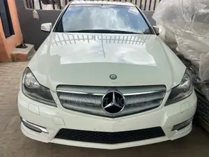 Mercedes-Benz C300 2012 White
