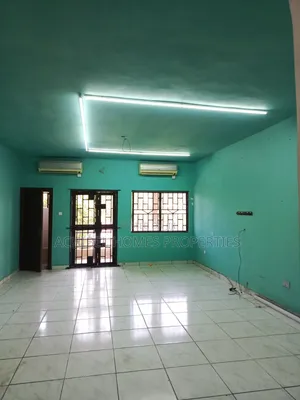 3bdrm Apartment in Off Adeola Odeku for rent