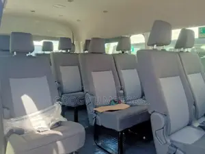 Toyota HiAce 2021 White