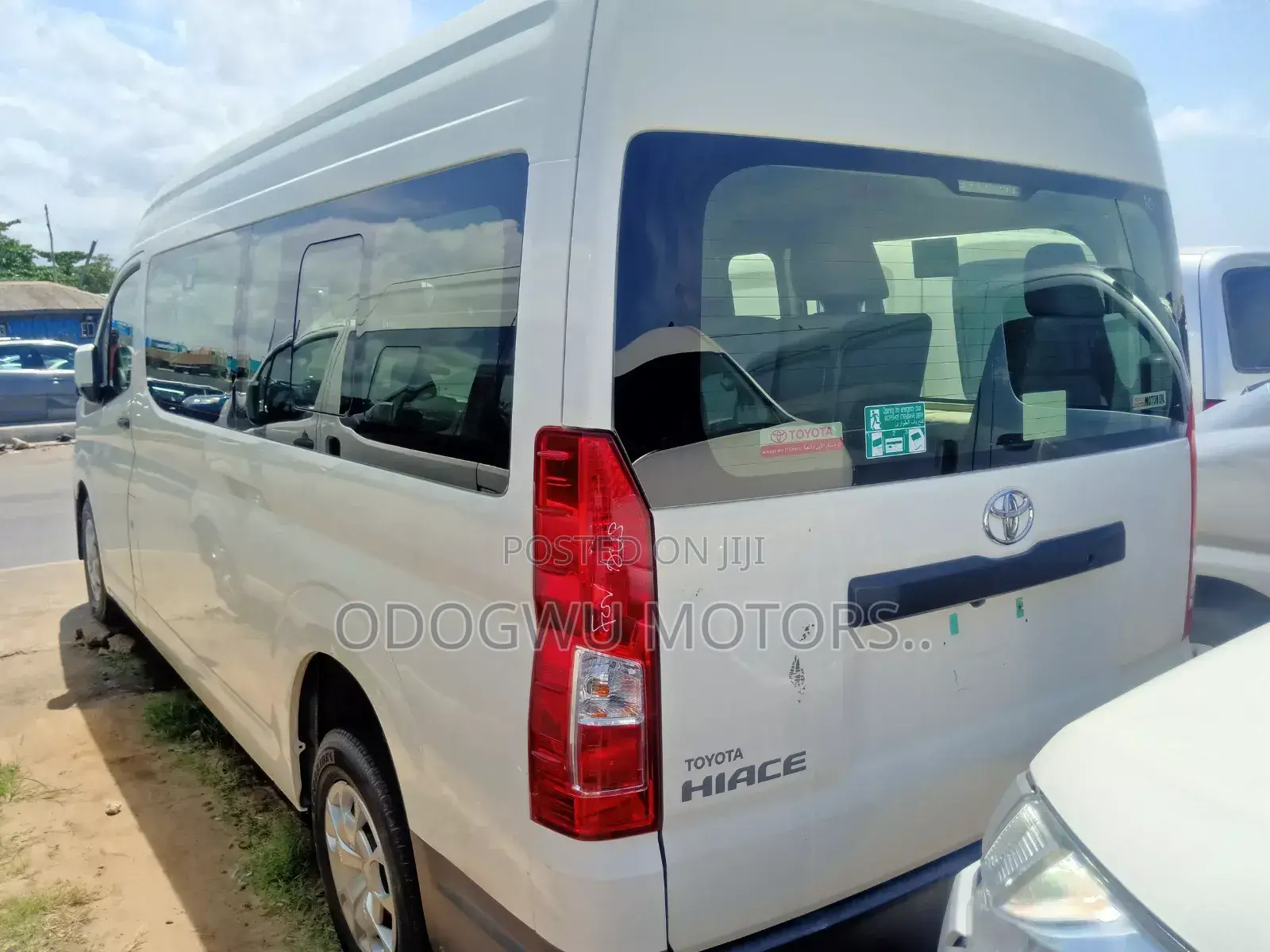 Toyota HiAce 2021 White