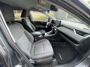 Toyota RAV4 LE 2021 Gray