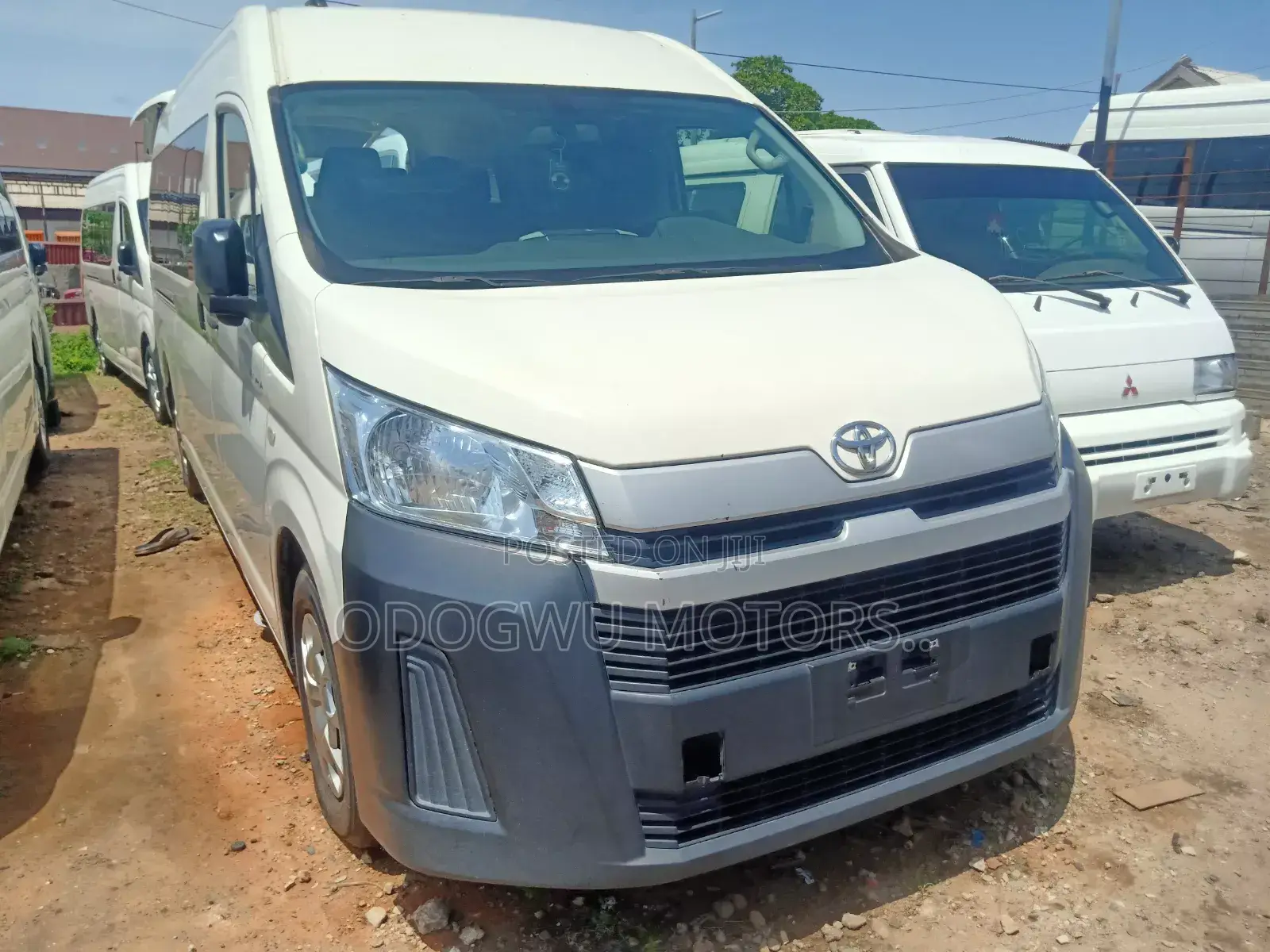 Toyota HiAce 2021 White