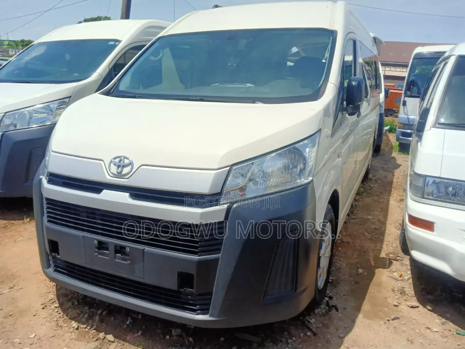 Toyota HiAce 2021 White