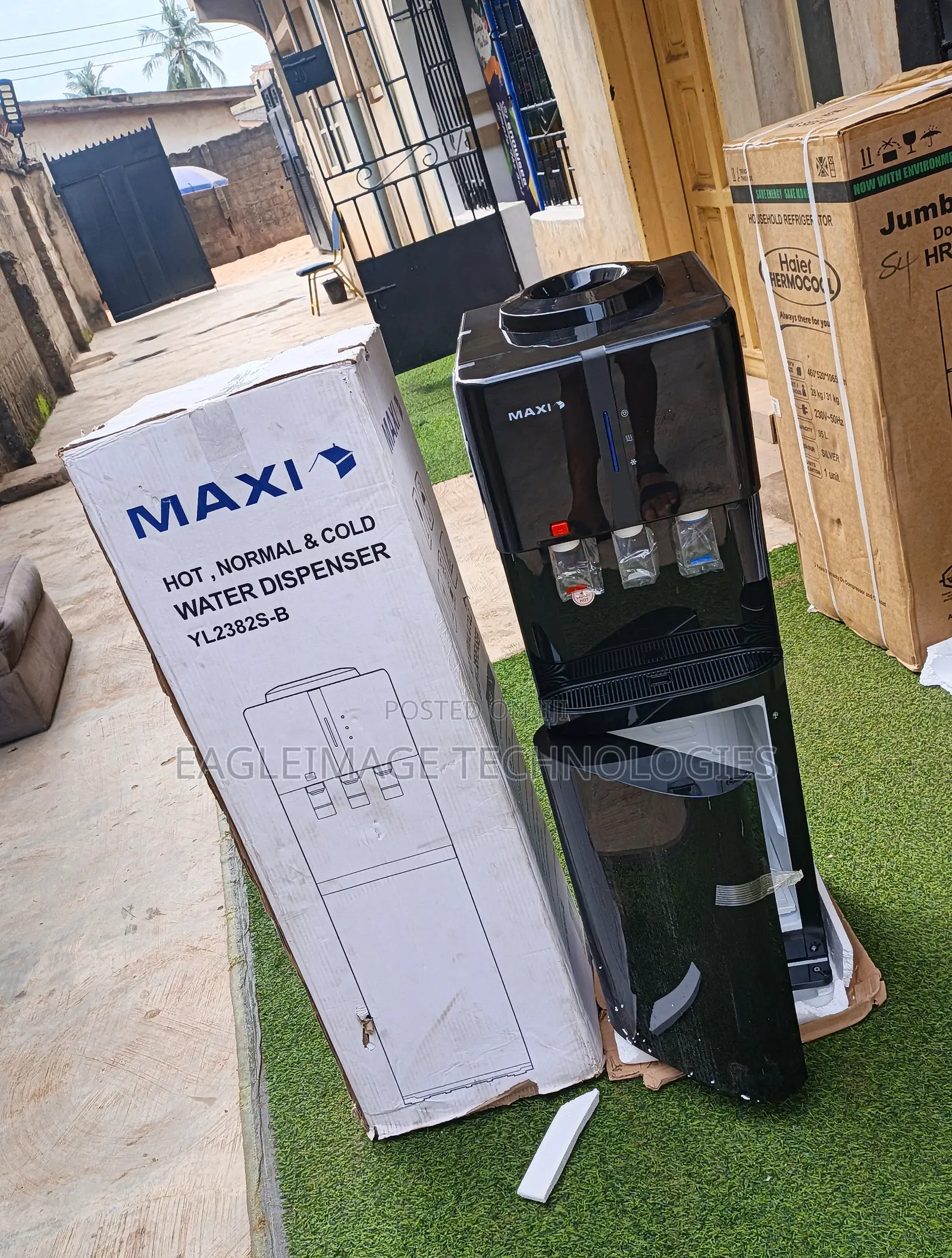 Efficient Maxi Water Dispenser With Dual Temperature