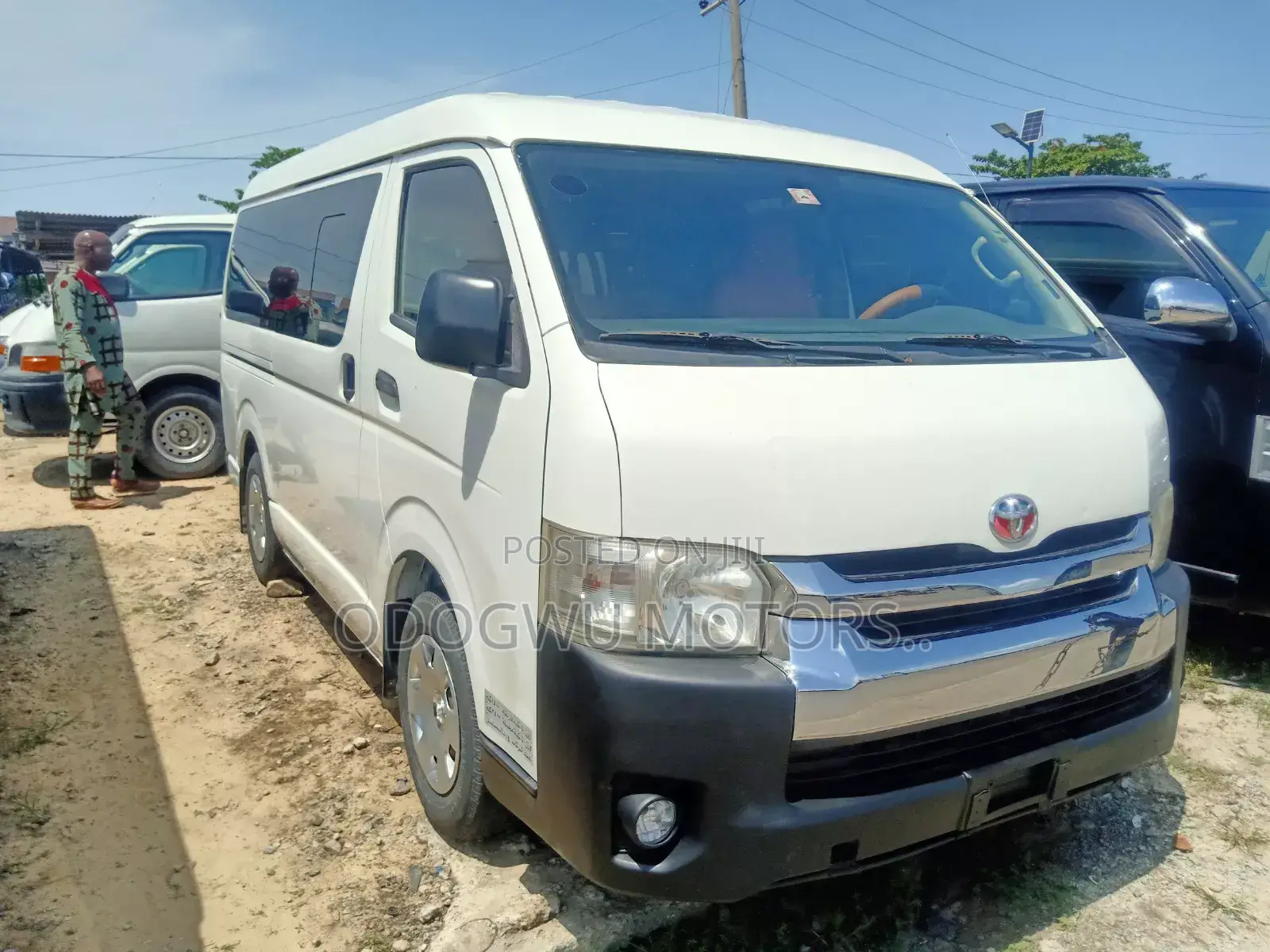 Toyota HiAce 2016 White