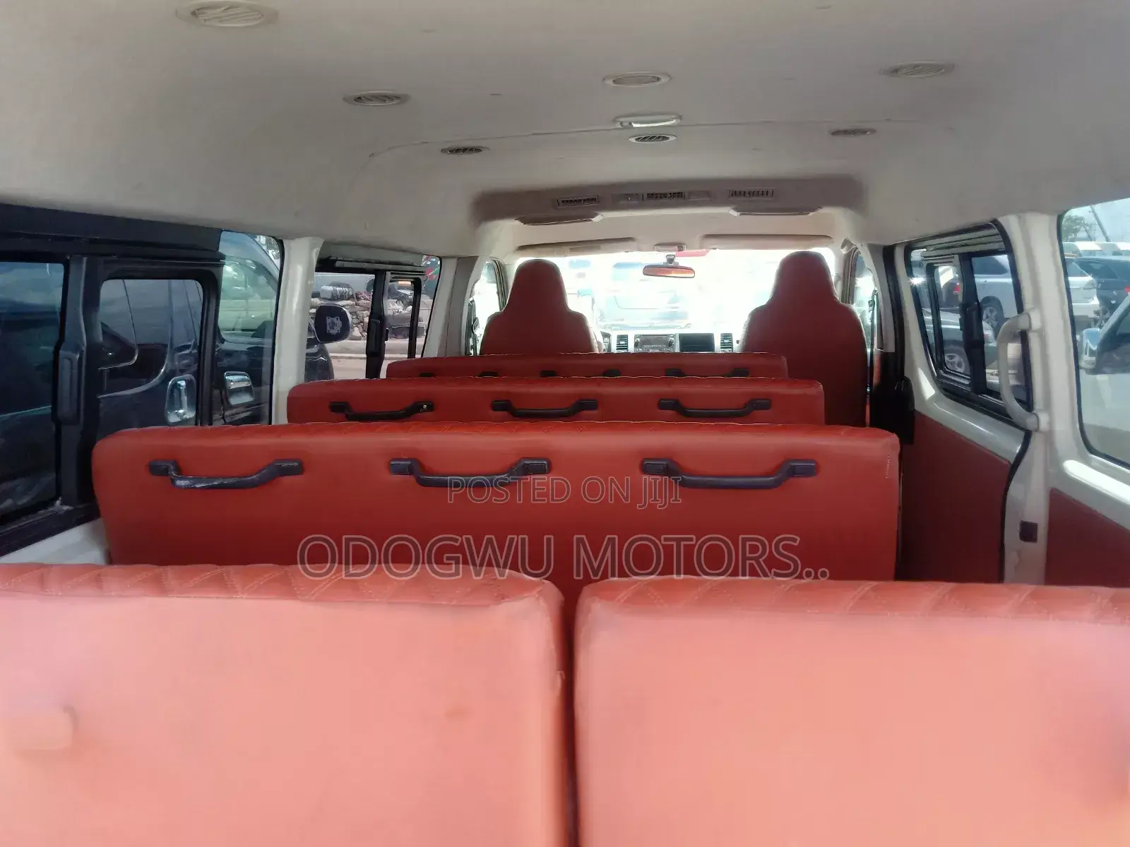 Toyota HiAce 2016 White
