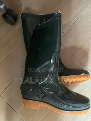 Heavy Duty Rain Boot – Waterproof Safety Rubber Boot