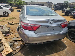 Toyota Camry LE 4dr Sedan (2.5L 4cyl 6A) 2016 Gray